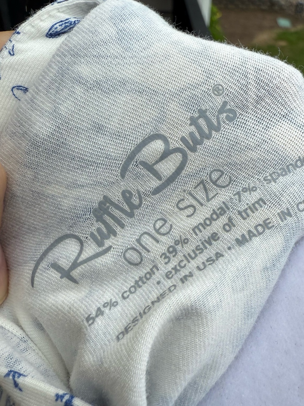 Rufflebutts Robe - Picture 2 of 4